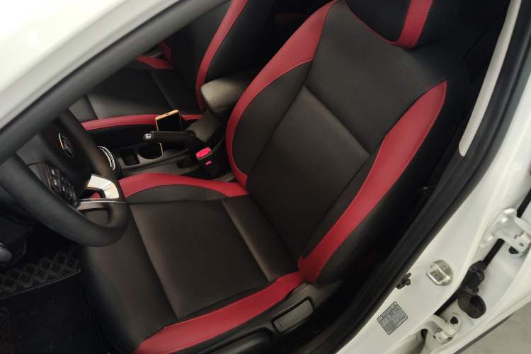 Used Kia KX Cross 2017 1.4L AT GLS Left Front Seat
