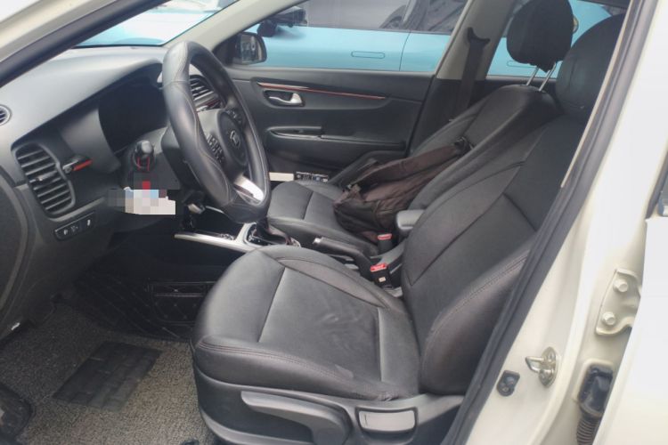 Used Kia KX Cross 2017 1.4L AT GLS Left Front Seat