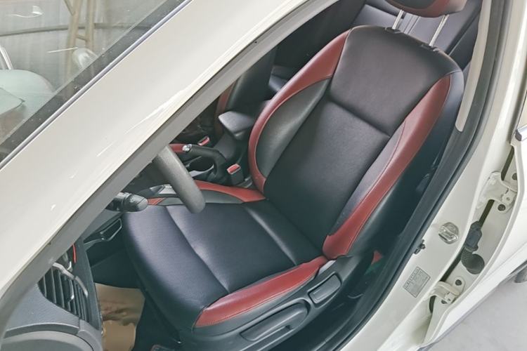 Used Kia KX Cross 2017 1.4L AT GLS Left Front Seat