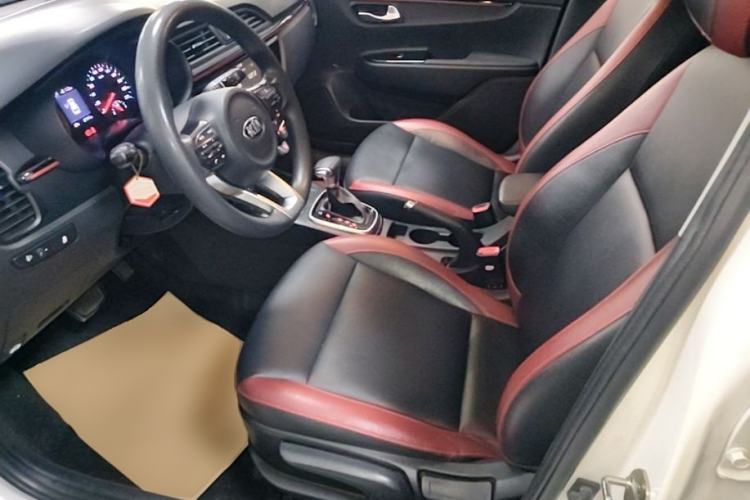 Used Kia KX Cross 2017 1.4L AT GLS Left Front Seat