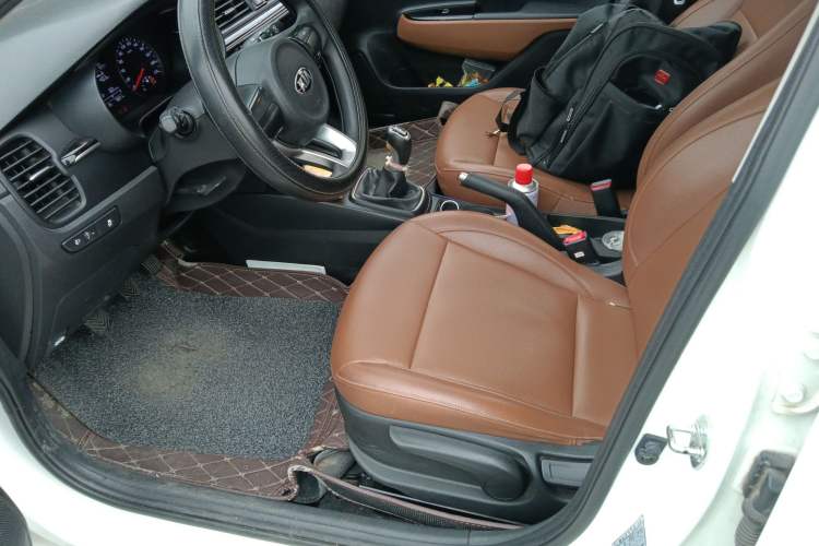 Used Kia KX Cross 2017 1.4L MT GLS Left Front Seat