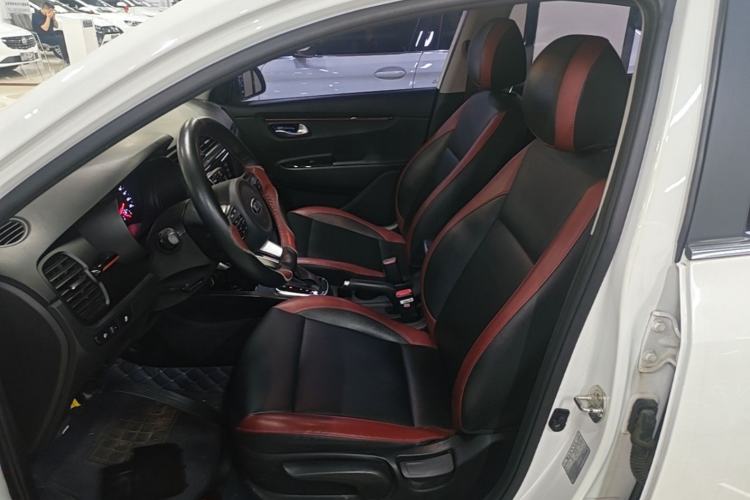 Used Kia KX Cross 2017 1.4L AT GLS Left Front Seat