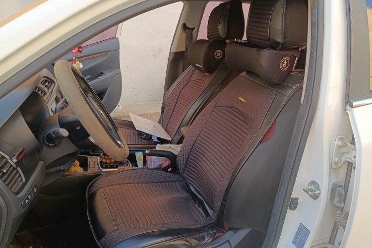 Used Kia KX Cross 2017 1.4L AT GLS Left Front Seat