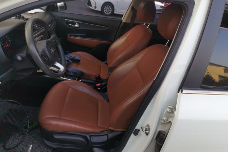 Used Kia KX Cross 2017 1.4L AT GLS Left Front Seat