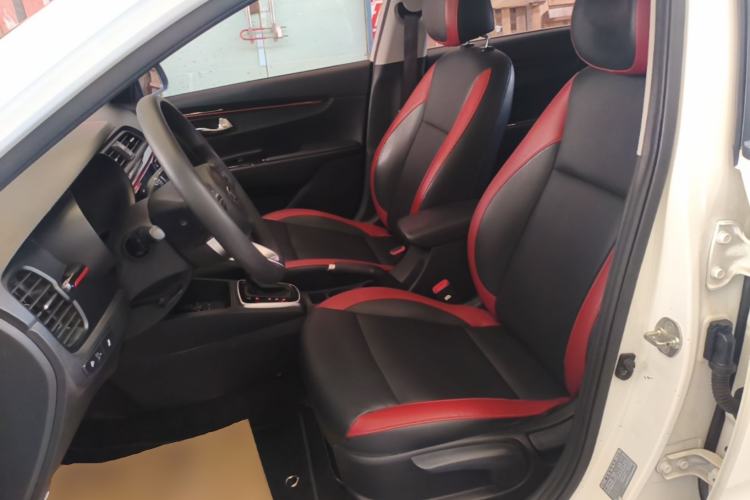 Used Kia KX Cross 2017 1.4L AT GLS Left Front Seat