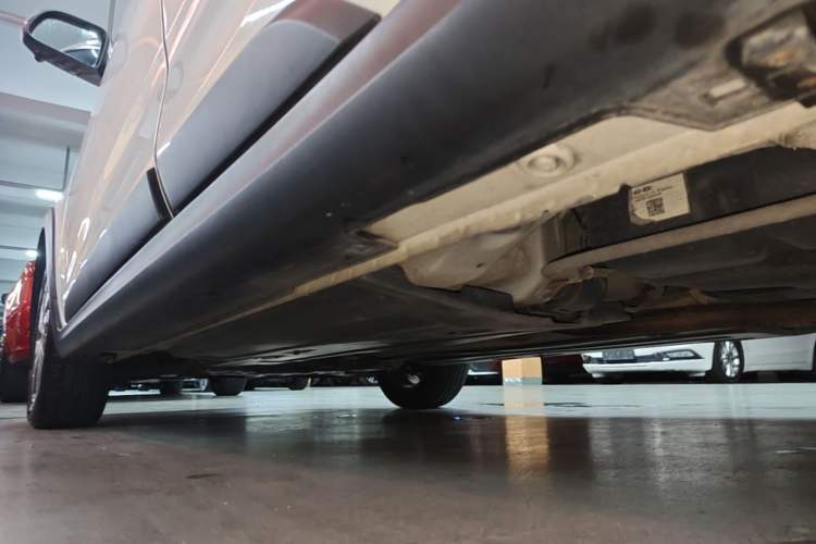 Used Kia KX Cross 2017 1.4L AT GLS Left Side Sill