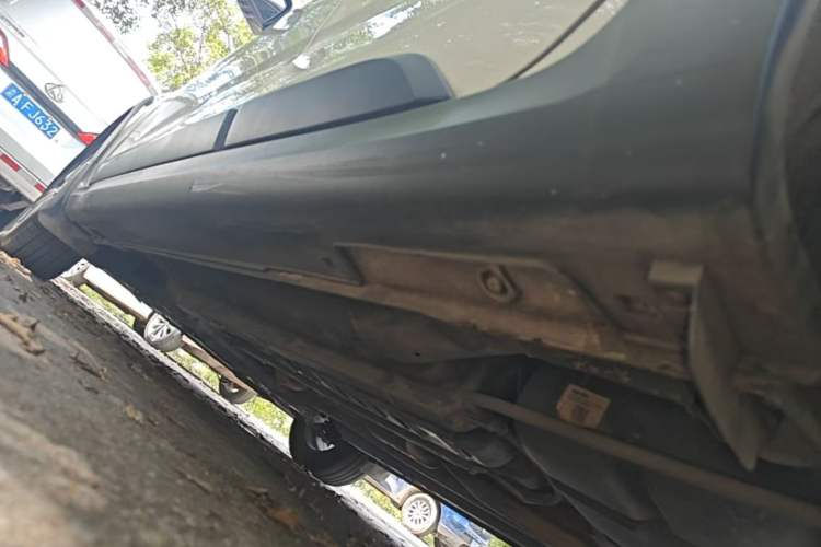 Used Kia KX Cross 2017 1.4L AT GLS Left Side Sill