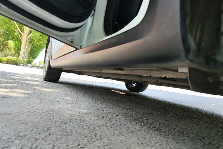 Used Kia KX Cross 2017 1.4L AT GLS Left Side Sill