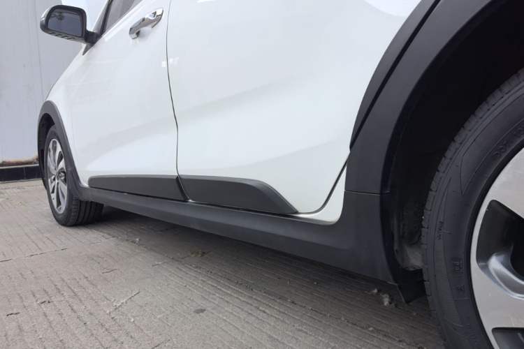 Used Kia KX Cross 2017 1.4L AT GLS Left Side Sill