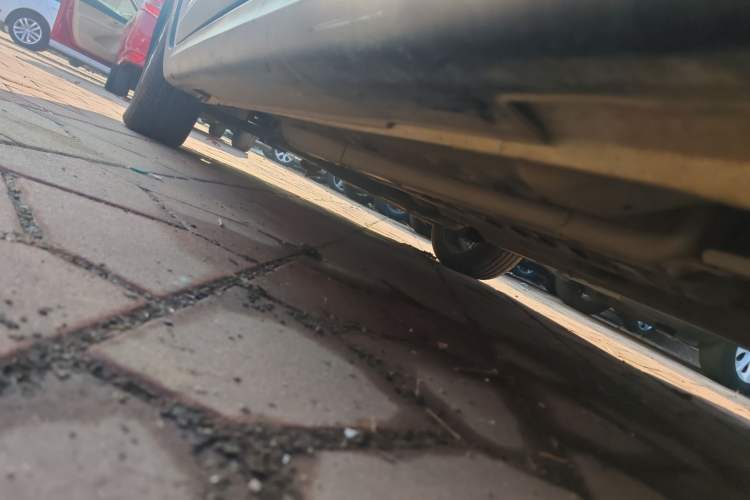 Used Kia KX Cross 2017 1.4L MT GLS Left Side Sill