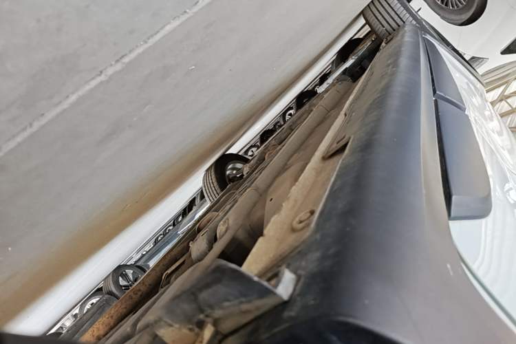 Used Kia KX Cross 2017 1.4L AT GLS Left Side Sill