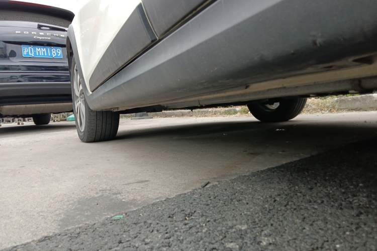 Used Kia KX Cross 2017 1.4L MT GLS Left Side Sill