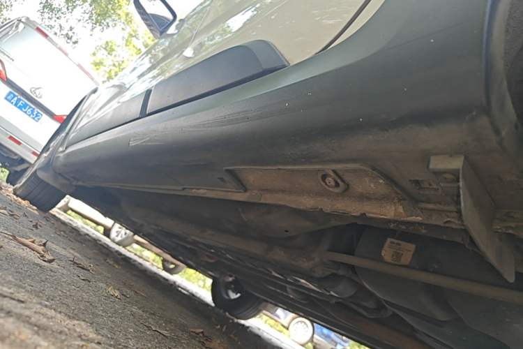 Used Kia KX Cross 2017 1.4L AT GLS Left Side Sill