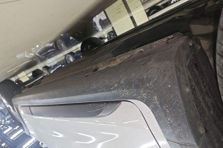 Used Kia KX Cross 2017 1.4L AT GLS Left Side Sill