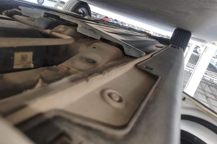 Used Kia KX Cross 2017 1.4L AT GLS Left Side Sill