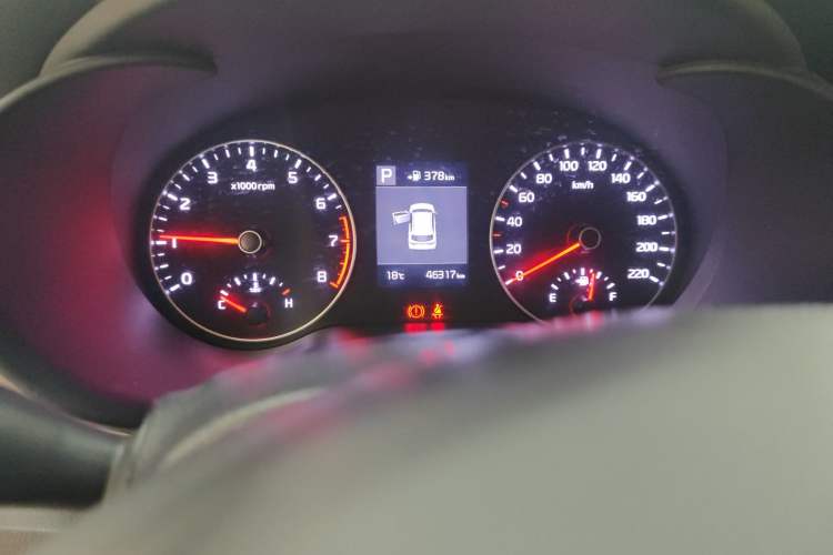 Used Kia KX Cross 2017 1.4L AT GLS Odometer Close Up