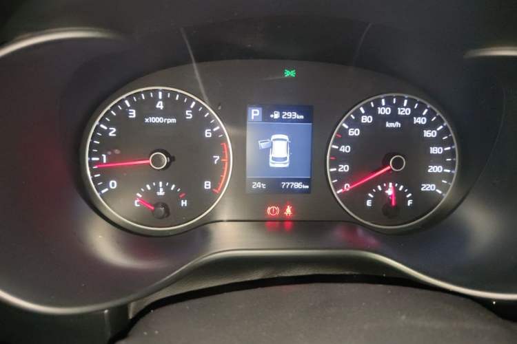 Used Kia KX Cross 2017 1.4L AT GLS Odometer Close Up