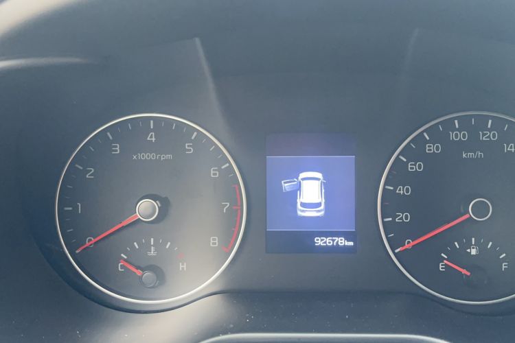 Used Kia KX Cross 2017 1.4L AT GLS Odometer Close Up