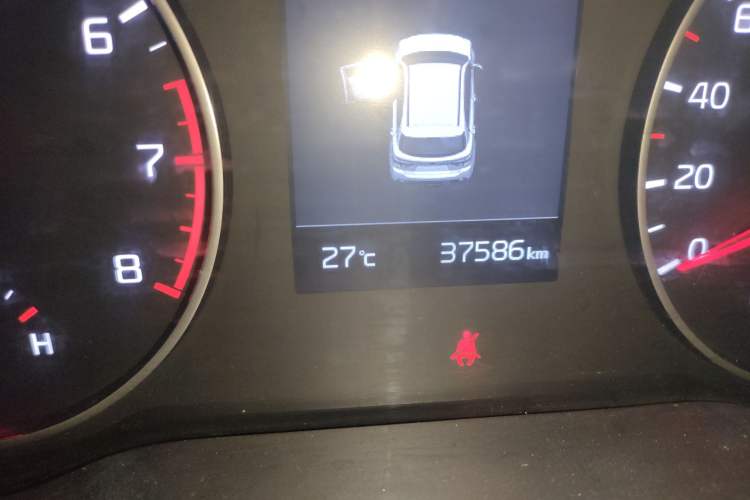 Used Kia KX Cross 2017 1.4L AT GLS Odometer Close Up