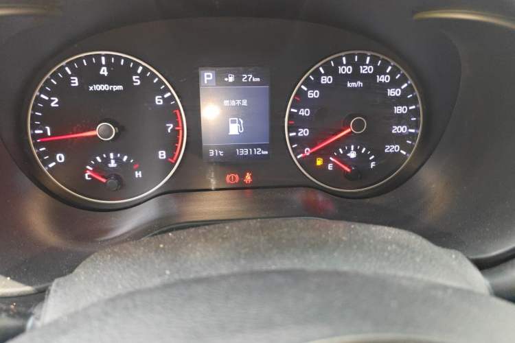 Used Kia KX Cross 2017 1.4L AT GLS Odometer Close Up