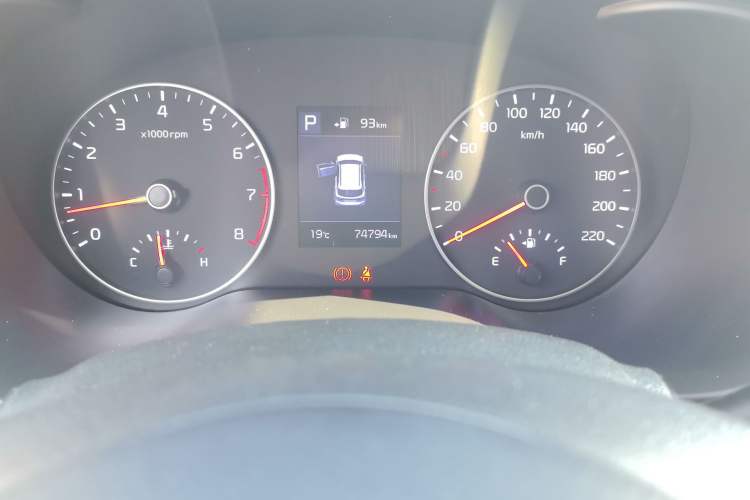 Used Kia KX Cross 2017 1.4L AT GLS Odometer Close Up