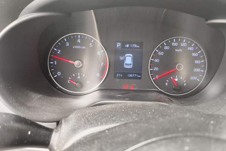 Used Kia KX Cross 2017 1.4L AT GLS Odometer Close Up