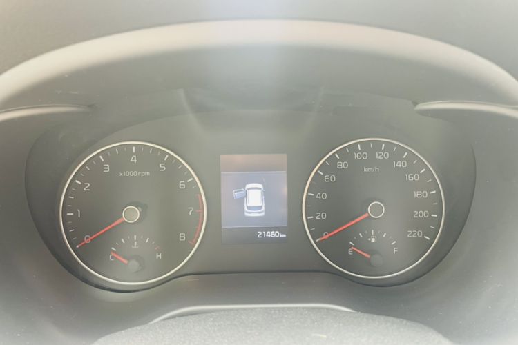 Used Kia KX Cross 2017 1.4L AT GLS Odometer Close Up