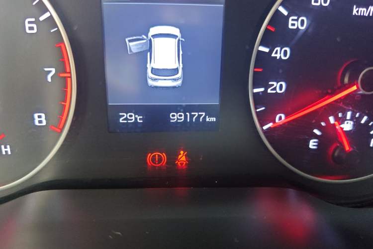 Used Kia KX Cross 2017 1.4L AT GLS Odometer Close Up