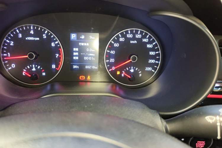 Used Kia KX Cross 2017 1.4L AT GLS Odometer Close Up