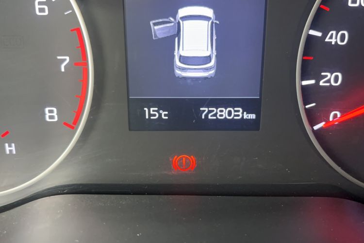 Used Kia KX Cross 2017 1.4L AT GLS Odometer Close Up