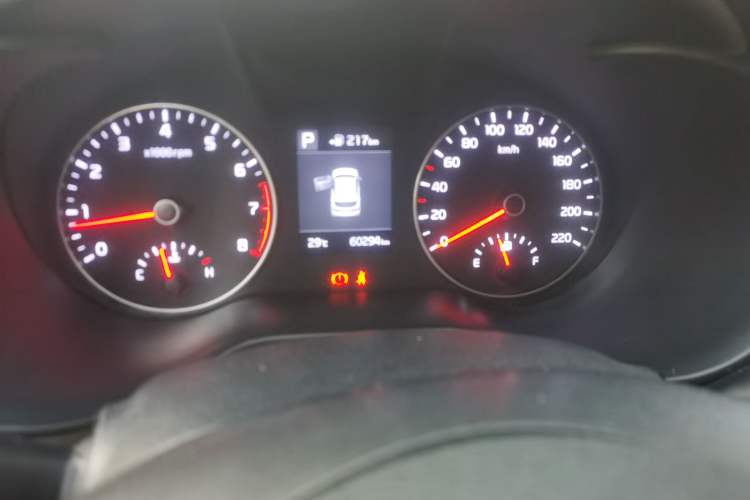 Used Kia KX Cross 2017 1.4L AT GLS Odometer Close Up