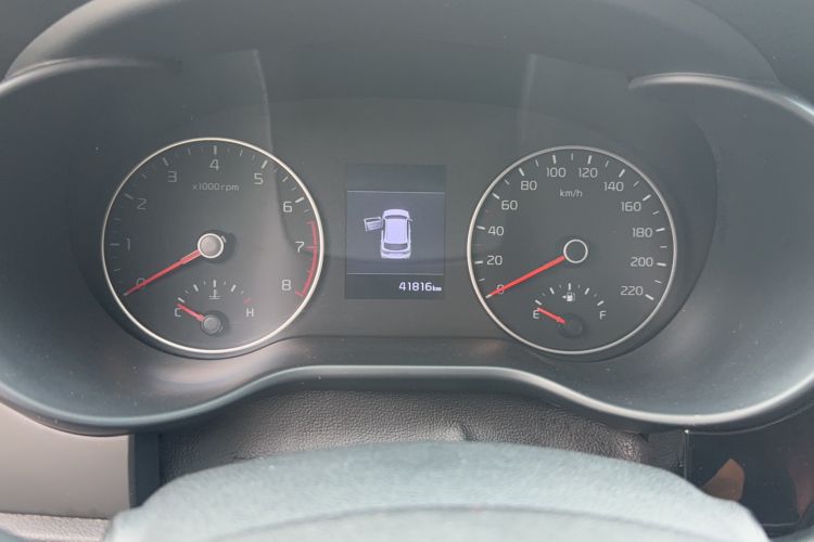 Used Kia KX Cross 2017 1.4L AT GLS Odometer Close Up