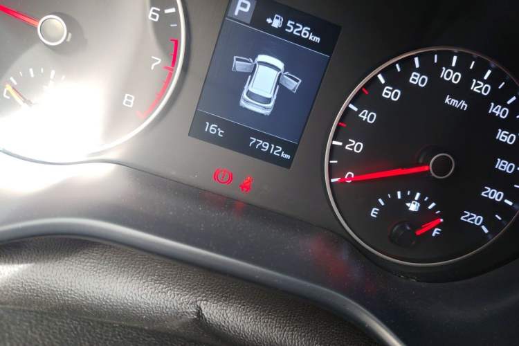 Used Kia KX Cross 2017 1.4L AT GLS Odometer Close Up