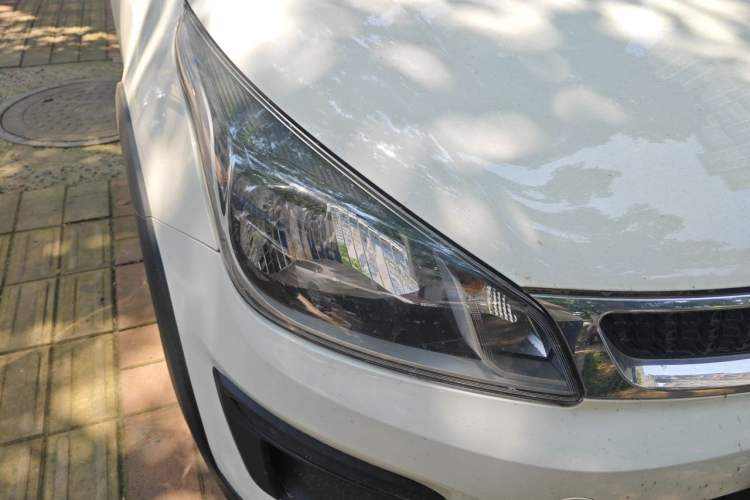 Used Kia KX Cross 2017 1.4L AT GLS Right Front Headlight