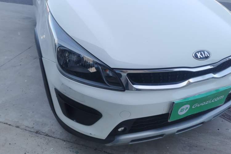 Used Kia KX Cross 2017 1.4L AT GLS Right Front Headlight