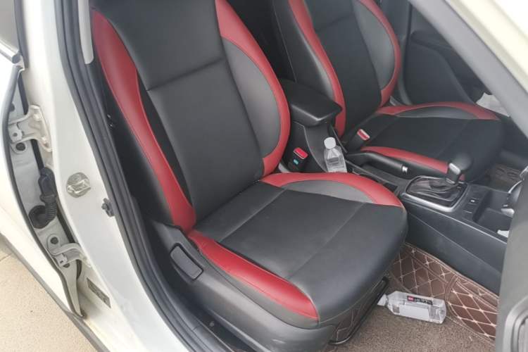 Used Kia KX Cross 2017 1.4L AT GLS Right Front Seat