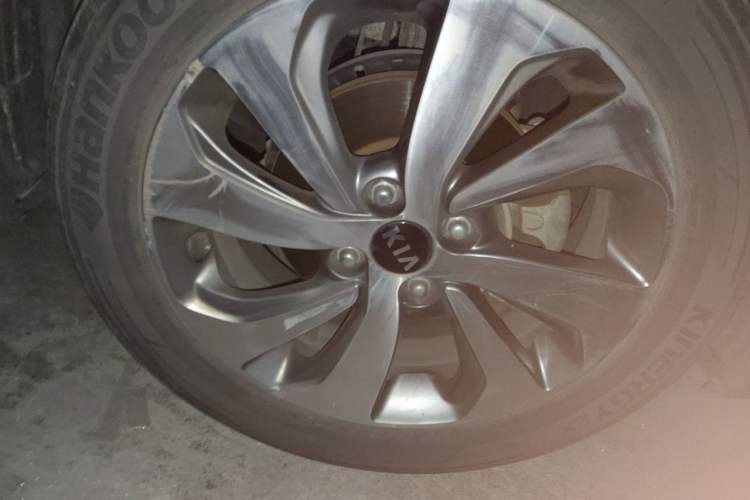 Used Kia KX Cross 2017 1.4L AT GLS Right Front Wheel Hub