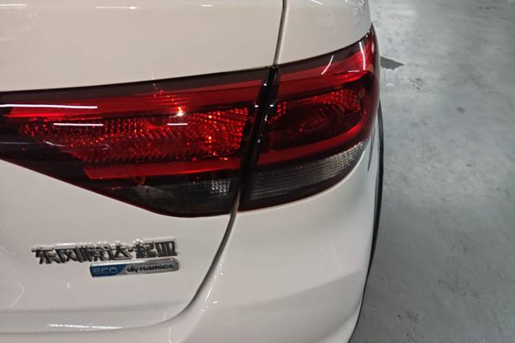 Used Kia KX Cross 2017 1.4L AT GLS Right Rear Taillight