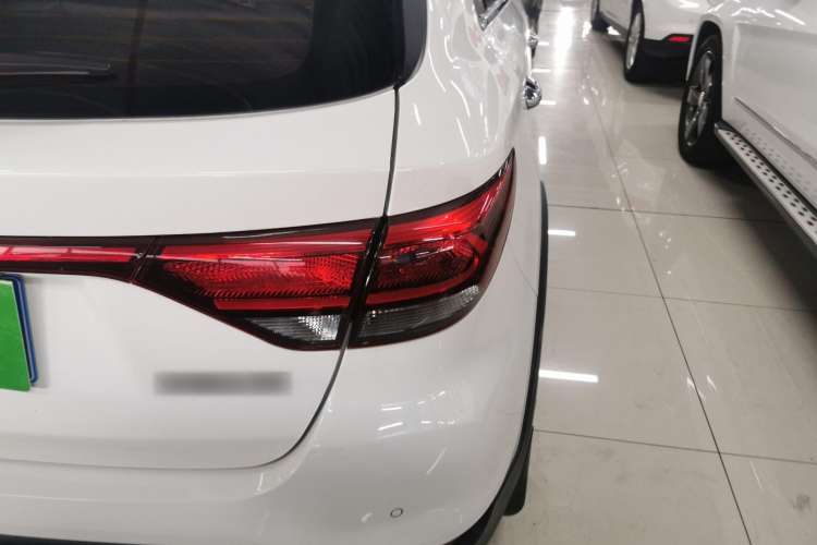 Used Kia KX Cross 2017 1.4L AT GLS Right Rear Taillight
