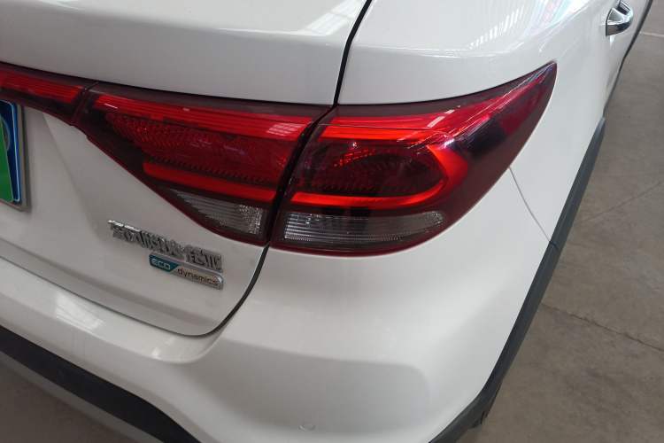 Used Kia KX Cross 2017 1.4L AT GLS Right Rear Taillight