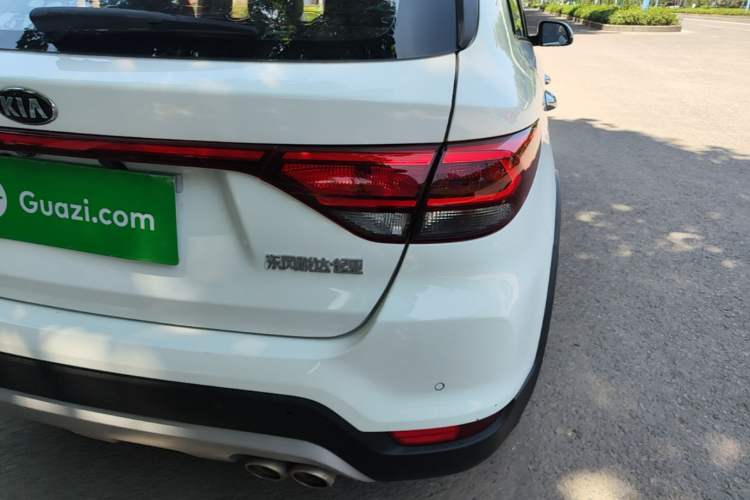 Used Kia KX Cross 2017 1.4L AT GLS Right Rear Taillight
