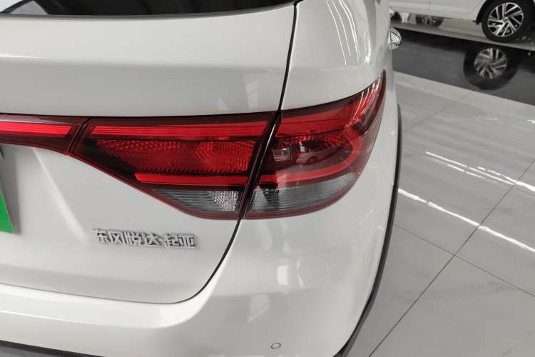 Used Kia KX Cross 2017 1.4L AT GLS Right Rear Taillight