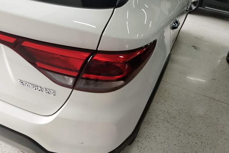 Used Kia KX Cross 2017 1.4L AT GLS Right Rear Taillight