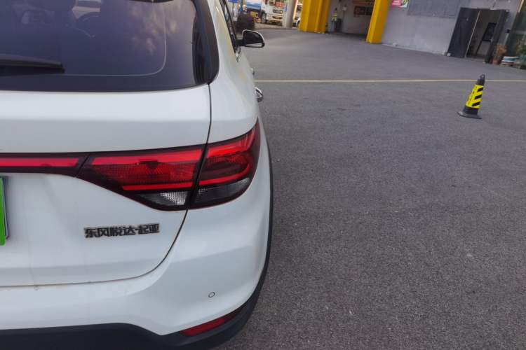 Used Kia KX Cross 2017 1.4L AT GLS Right Rear Taillight
