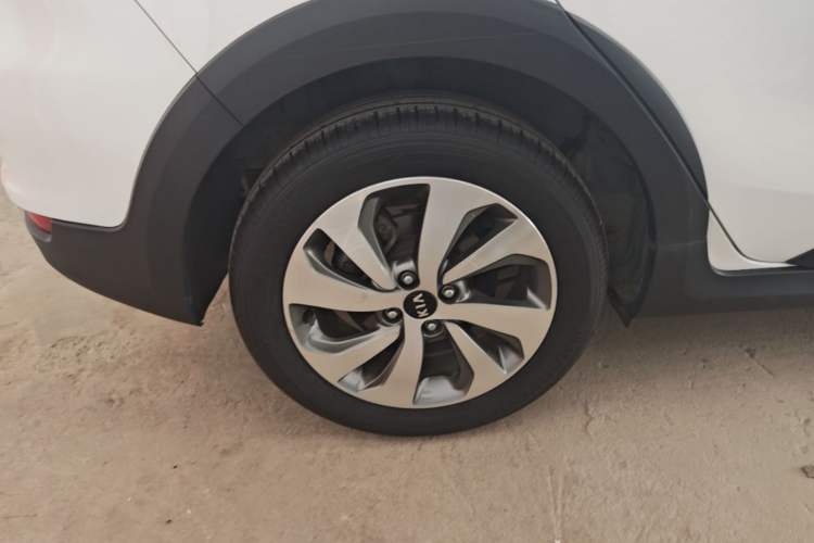 Used Kia KX Cross 2017 1.4L AT GLS Right Rear Wheel Hub