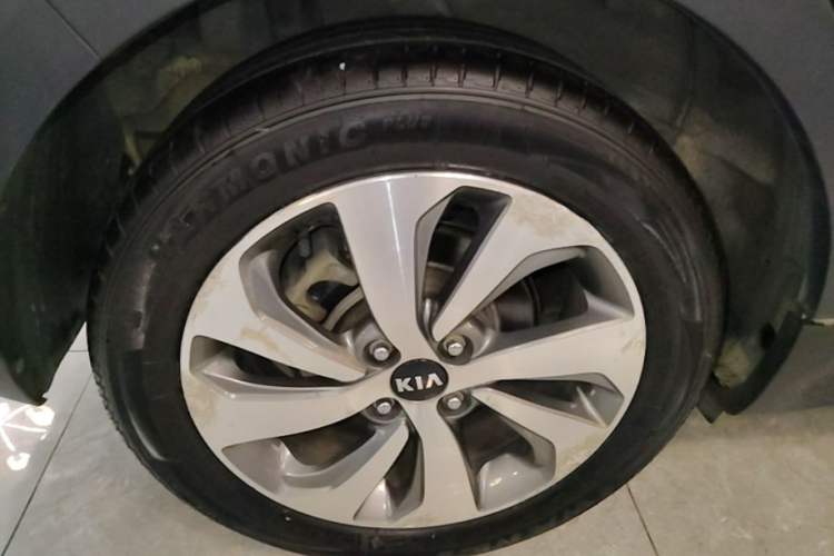 Used Kia KX Cross 2017 1.4L AT GLS Right Rear Wheel Hub