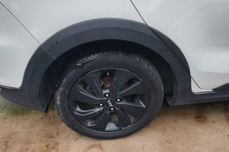 Used Kia KX Cross 2017 1.4L AT GLS Right Rear Wheel Hub