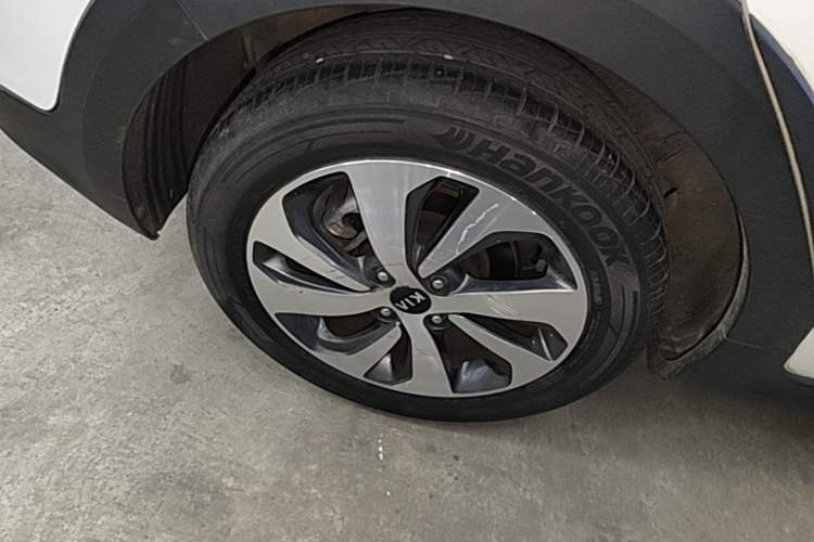 Used Kia KX Cross 2017 1.4L AT GLS Right Rear Wheel Hub