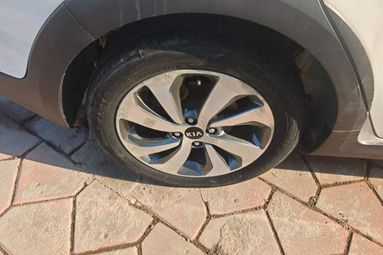 Used Kia KX Cross 2017 1.4L MT GLS Right Rear Wheel Hub