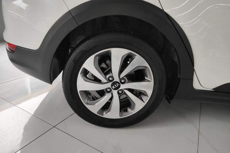 Used Kia KX Cross 2017 1.4L AT GLS Right Rear Wheel Hub